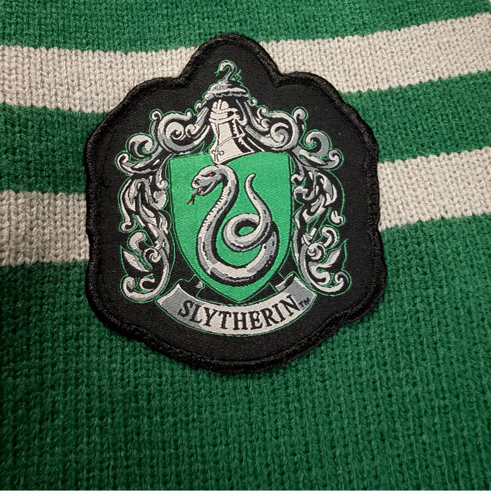 Official Harry Potter Wizarding World Slytherin Scarf - Green & Silver - Picture 2 of 3